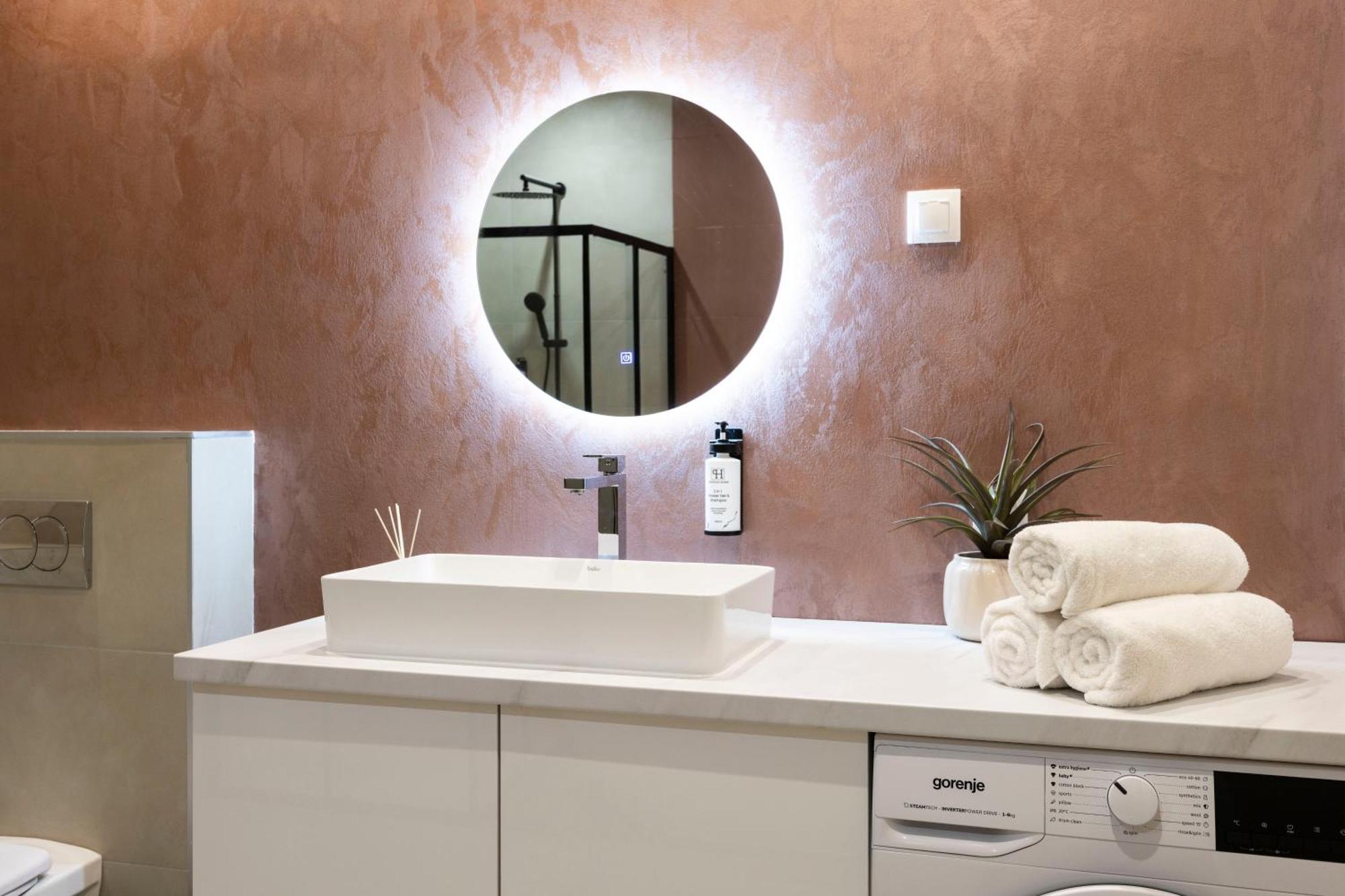 Exclusive Central 3Bedrm Stylish Residence By Prestige Homes Budapest Exteriör bild